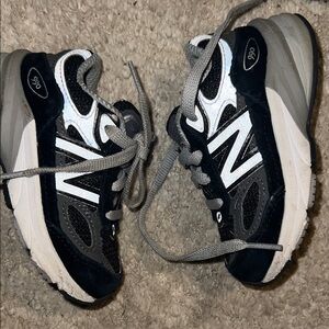 New Balance 990 Black & Gray Sneakers